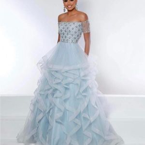 Johnathan Kayne size 2 white dress